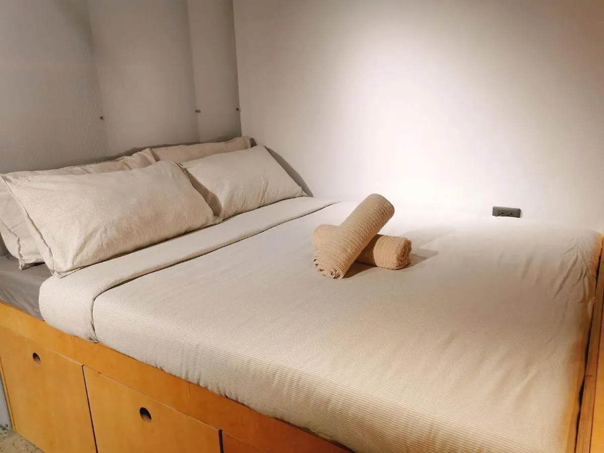 Homebase Kapitolyo - Minimalist Serviced Apartments Pasig City 0*,