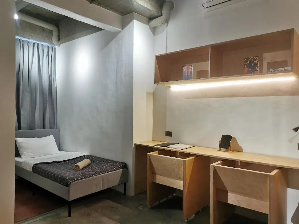 Homebase Kapitolyo - Minimalist Serviced Apartments Pasig City 0*,