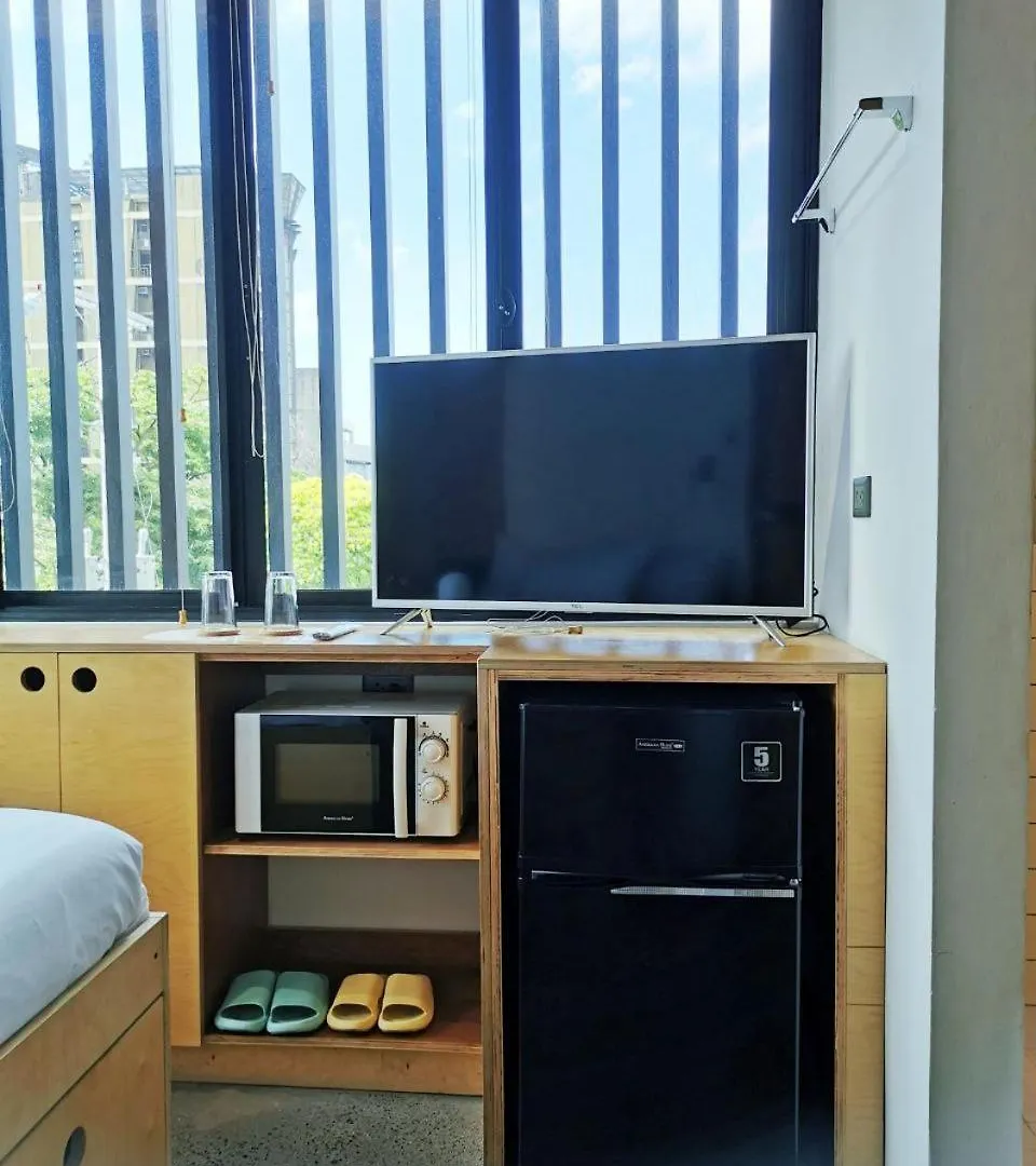 Homebase Kapitolyo - Minimalist Serviced Apartments Pasig City Philippines