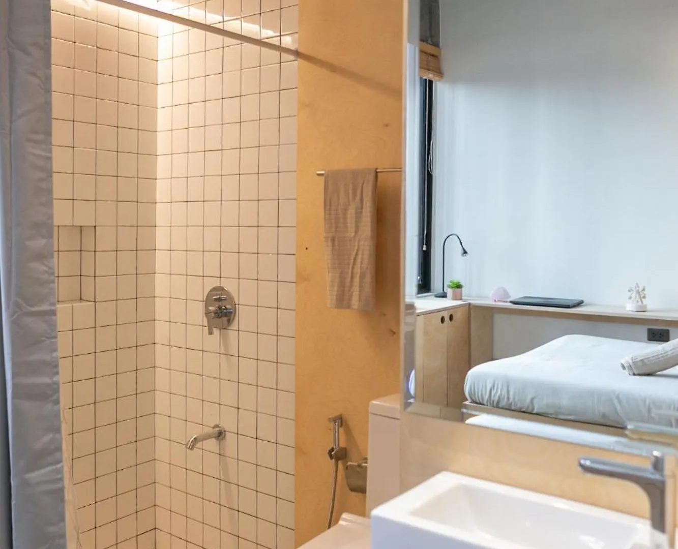 Homebase Kapitolyo - Minimalist Serviced Apartments Pasig City 0*,  Philippines
